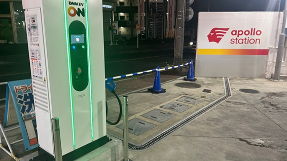 ガソリンスタンドにあるEV充電スタンド